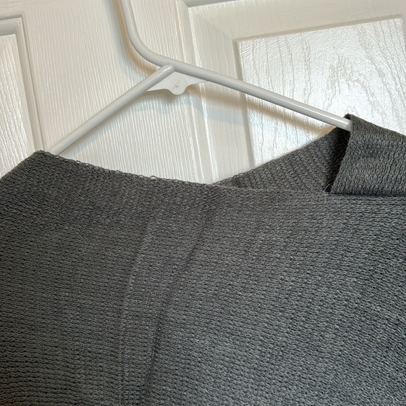 Grey shawl NWT - Picture 3 of 3